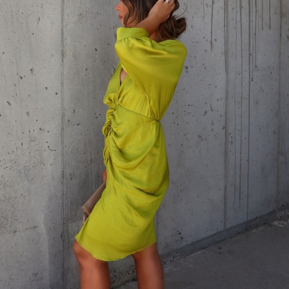 Dress - Picture 3 of 7
